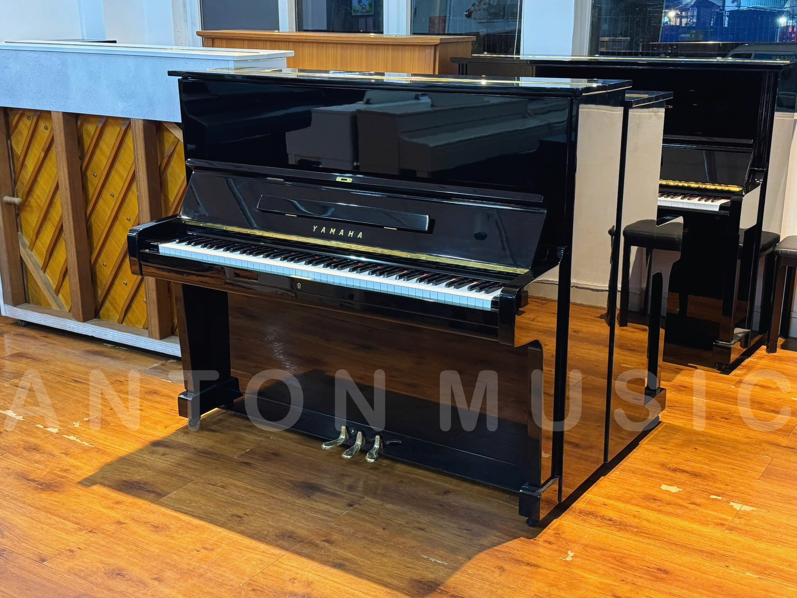 Đàn Piano Yamaha U2C Like New Màu Đen Bóng (127 cm) – Upright