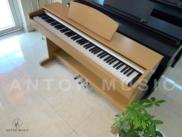 Đàn Piano Yamaha YDP-140 C Màu Vàng Gỗ Nhạt Like New Chất Lượng Cao Giá Tốt Cho Học Sinh Sinh Viên Bắt Đầu Tập Piano