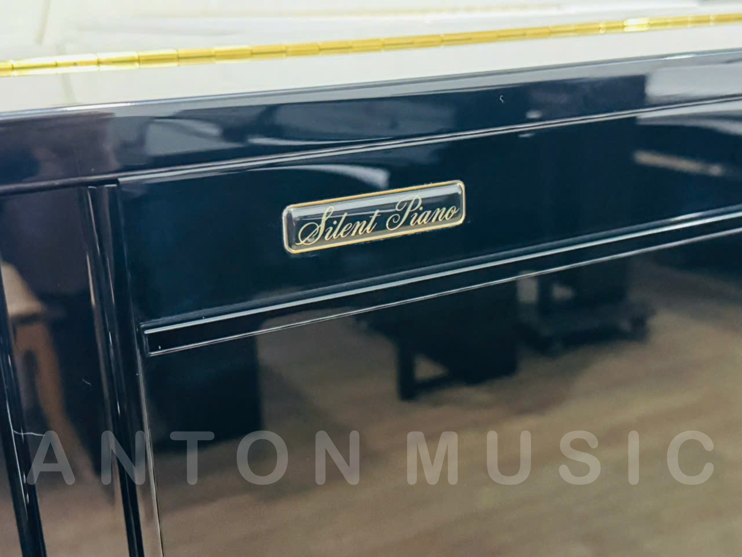 Đàn Piano Silent Yamaha YU3S Vừa Chơi Được Âm Thanh Cơ, Vừa Cắm Tai Nghe Tập Luyện Không Gây Ồn