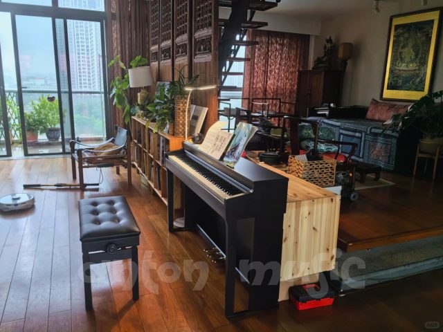 Đàn piano Kawai CN-201 màu nâu đen (CN-201 R) tủ đứng chắc chắn thiết kê sang trọng cho gia đình hiện đại