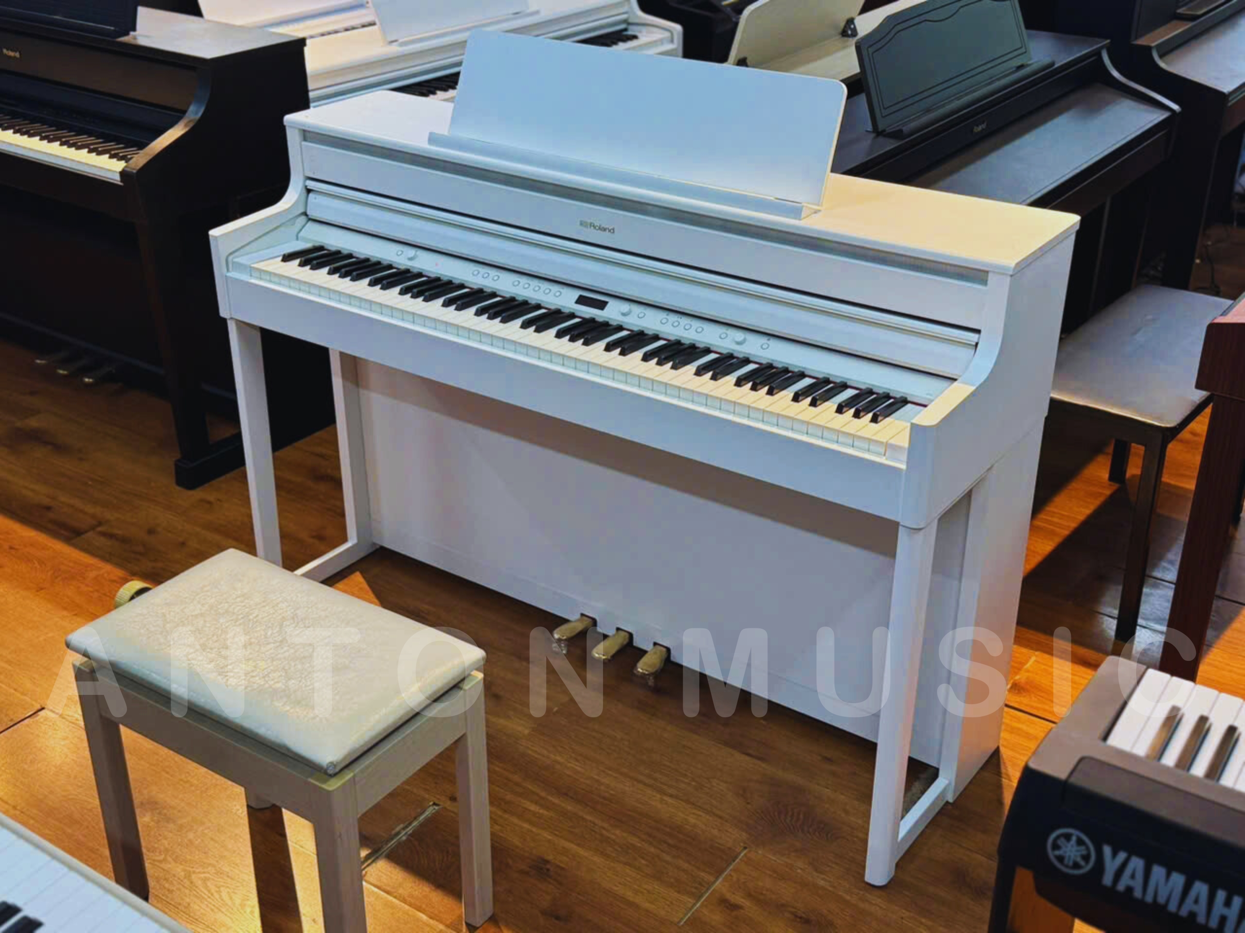 Đàn Piano Roland HP704 Hàng Nhập Khẩu Chính Hãng, Bảo Hành Toàn Quốc, Dịch Vụ Hậu Lâu Dài