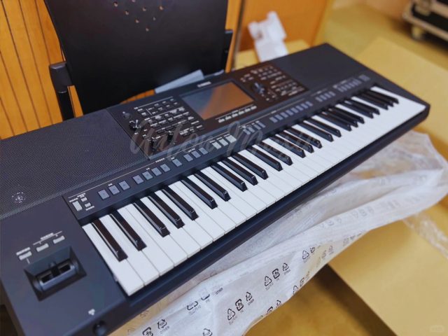 Đàn Organ Yamaha PSR-SX720 Đệm Show Siêu Nghiệp, Biểu Diễn Sân Khấu Mới Ra Mắt Năm 2024