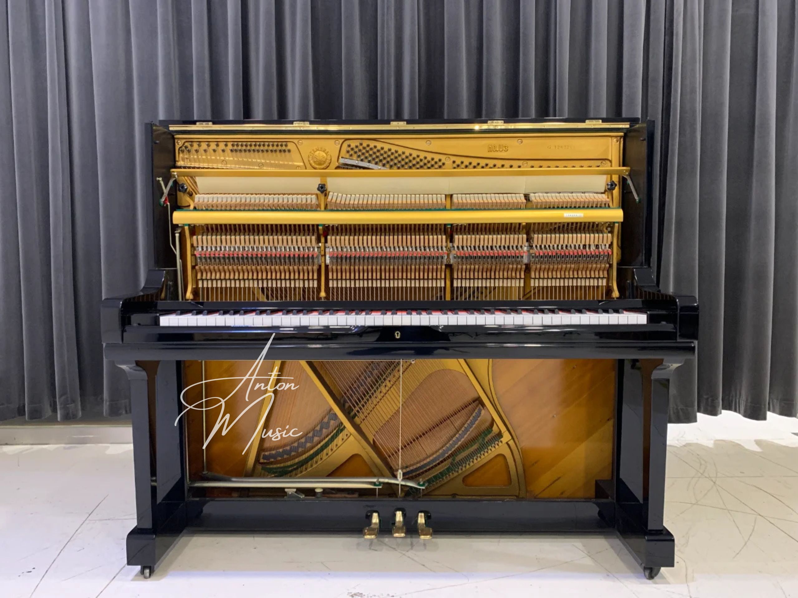 Cấu tạo chi tiết của một cây đàn piano upright hiện đại