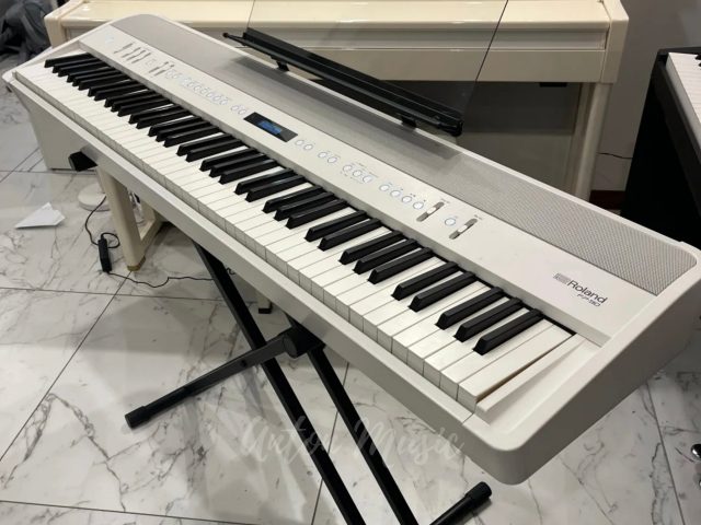 Đàn Piano Điện Roland FP-90 Chuyên Dùng Cho Biểu Diễn Sân Khấu