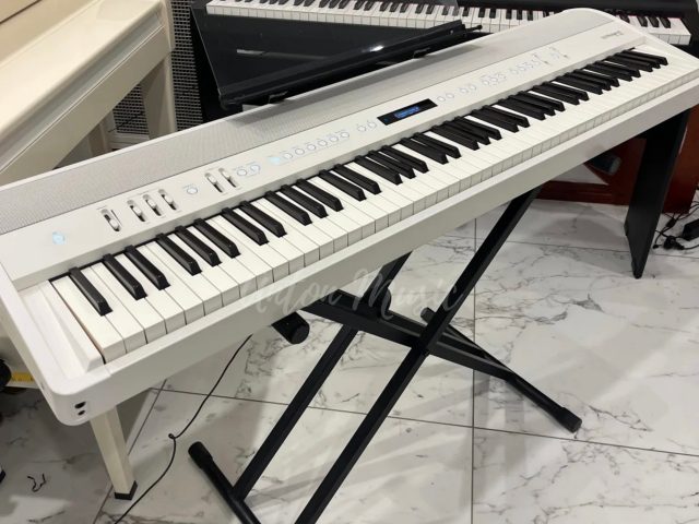 Đàn Piano Điện Roland FP-90 Chuyên Dùng Cho Biểu Diễn Sân Khấu