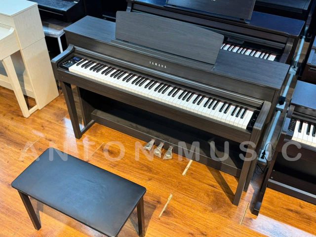 Đàn Piano Yamaha CLP645DW Gỗ Óc Chó Bản Hiếm Của Dòng Clavinova Cao Cấp