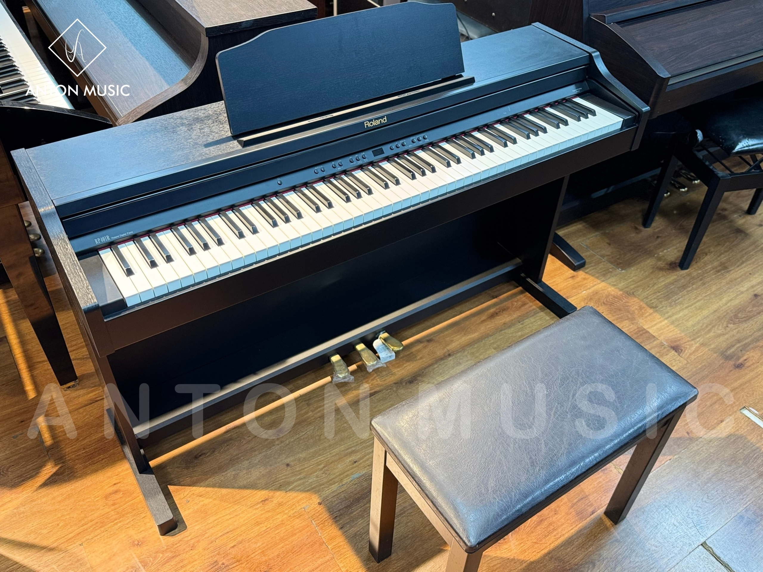 Tài Chính 10 - 15 Triệu Nên Mua Đàn Piano Mới Hay Đàn Qua Sử Dụng?