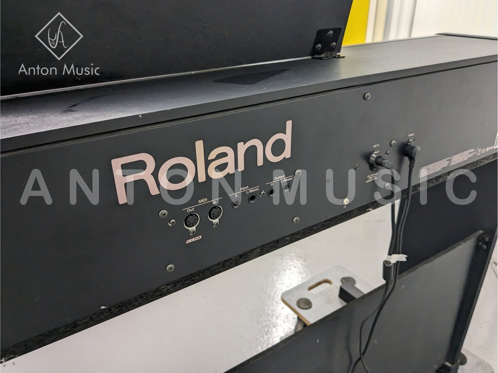 Đàn Piano Điện Roland RP-201 B Used Satin Black (Đen)