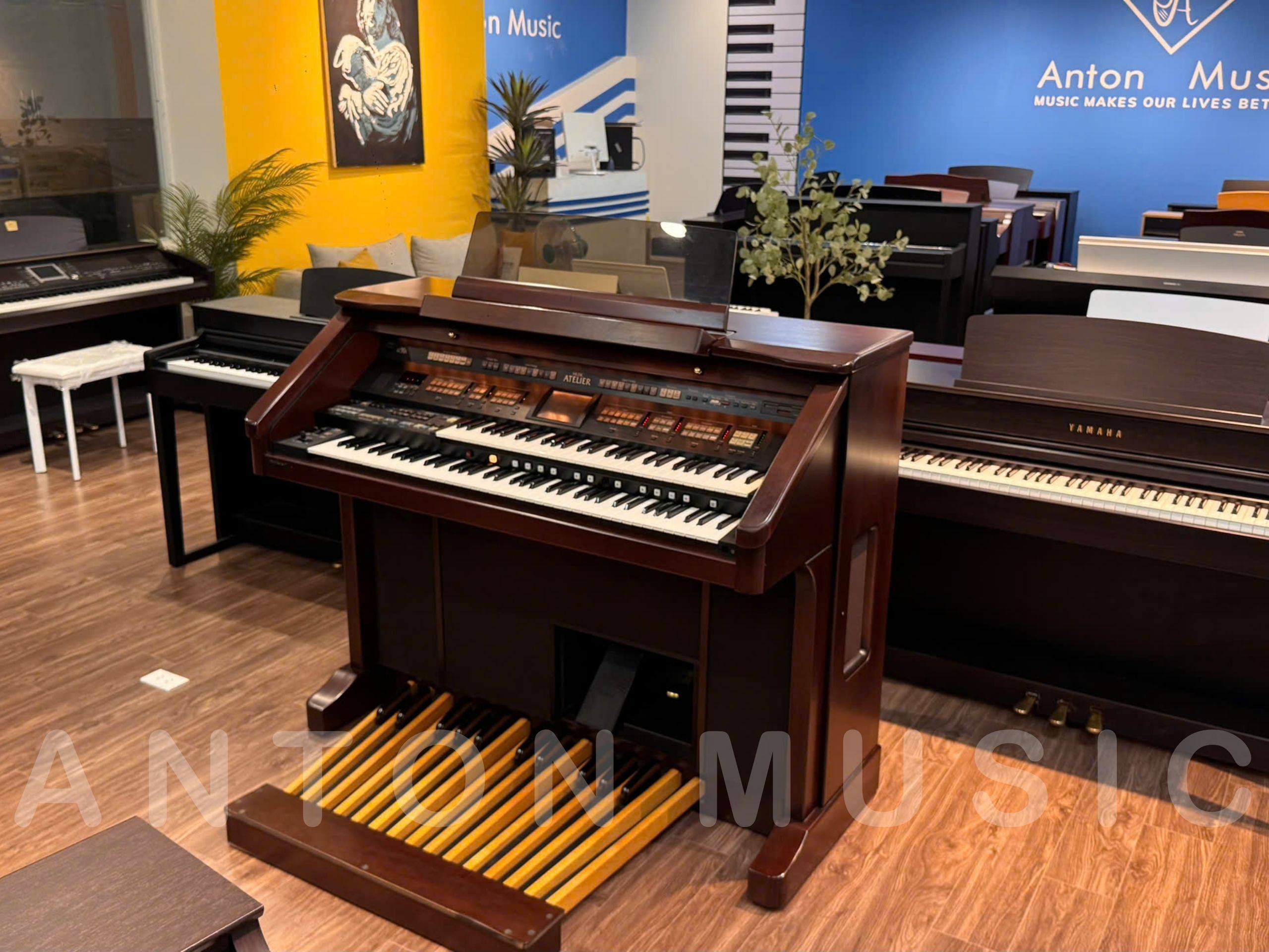 Đàn Roland Atelier AT90S Nâu Đỏ (Qua Sử Dụng) Đệm Hát Nhà Thờ, Phụng Vụ Ca Đoàn – Organ
