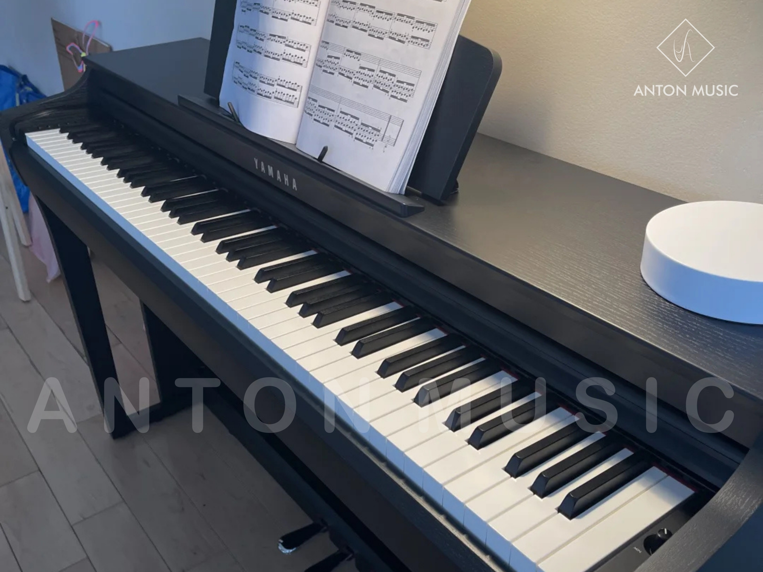 Đàn Piano Điện Yamaha CLP-725 Clavinova Dáng Đàn Cao, Thiết Kế Upright Cao Cấp