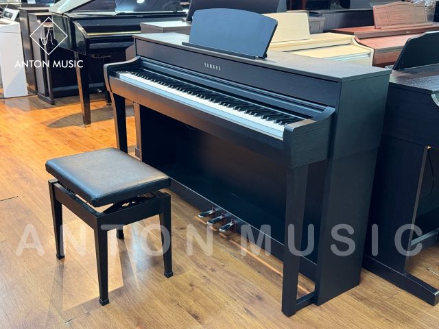 Đàn Piano Yamaha CLP-735B New Clavinova Màu Đen Mun Đời Cao (700 Series)
