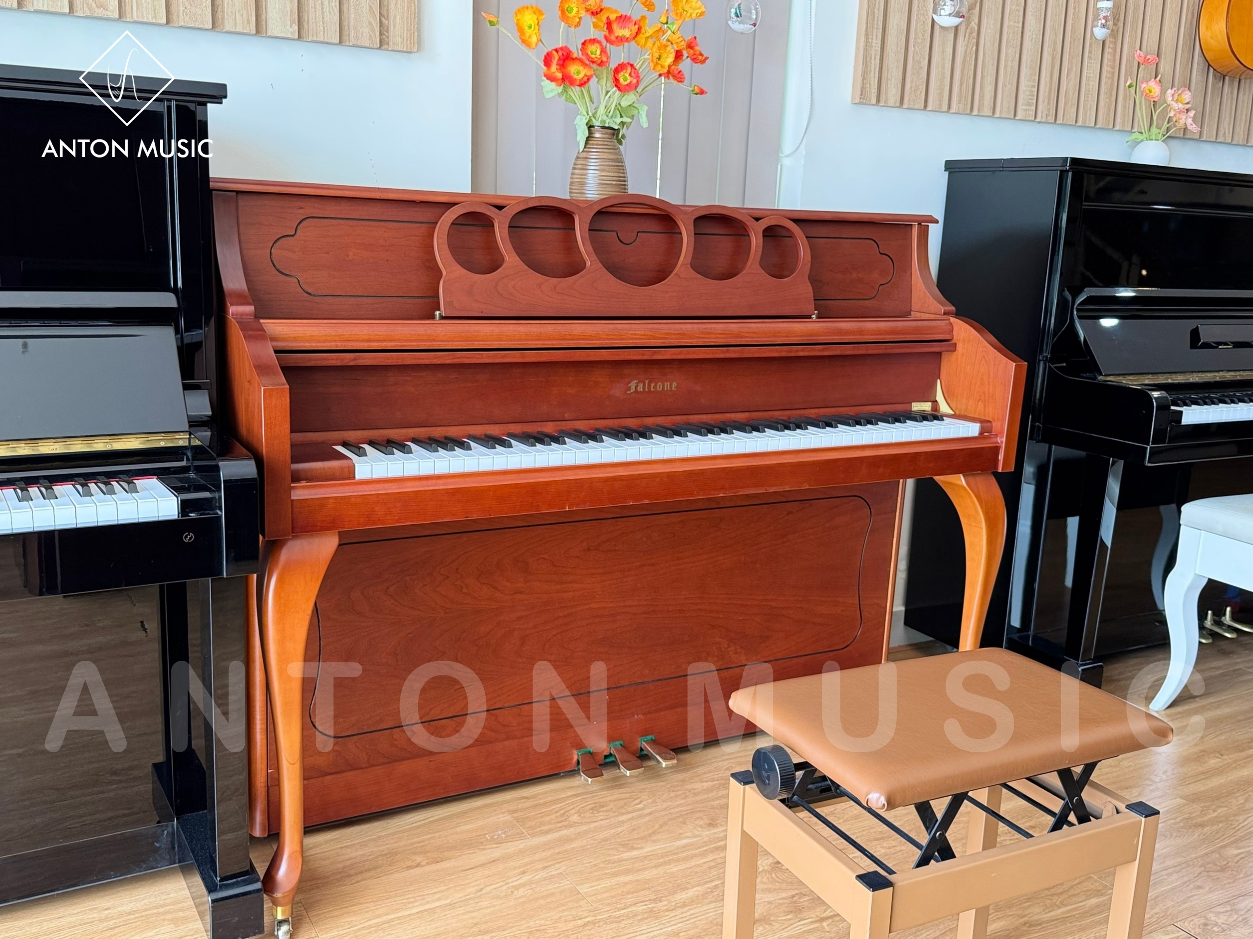 Thương Hiệu Đàn Piano Falcone: Falcone Đến Từ Nước Nào?