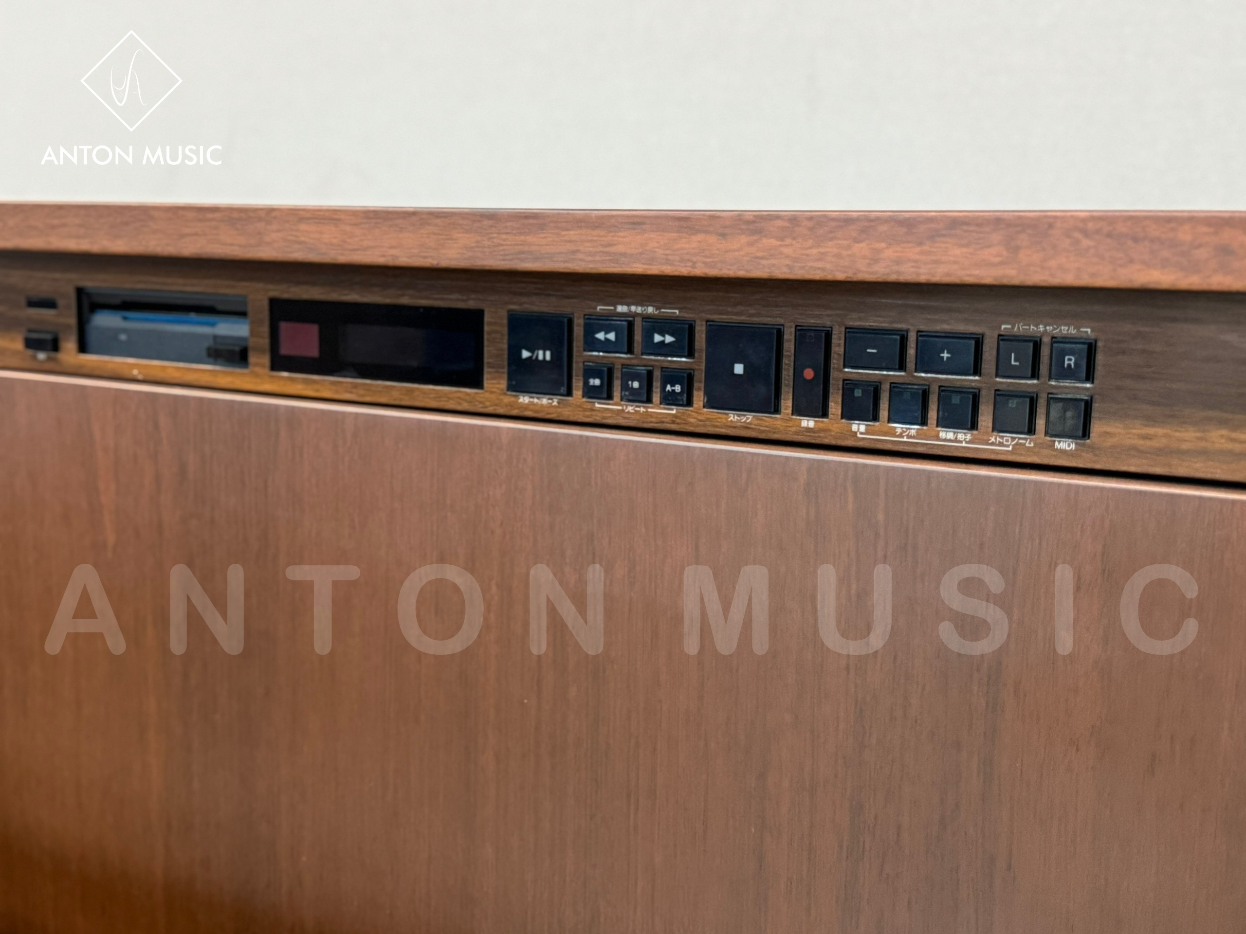 Đàn Piano Cơ Upright Yamaha MX300MR Tích Hợp Công Nghệ Tự Chơi Disklavier Cao Cấp