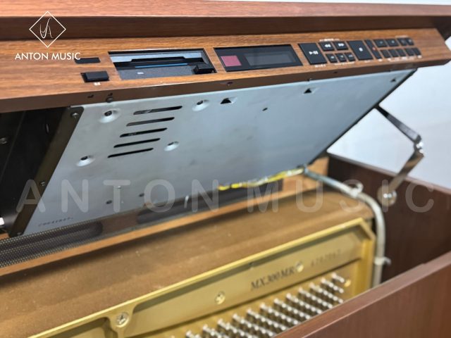 Đàn Piano Cơ Upright Yamaha MX300MR Tích Hợp Công Nghệ Tự Chơi Disklavier Cao Cấp