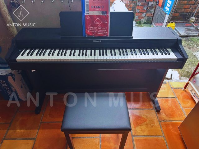 Roland RP107 Là Model Piano Điện Bán Chạy Năm 2024 Cho Người Mới Bắt Đầu