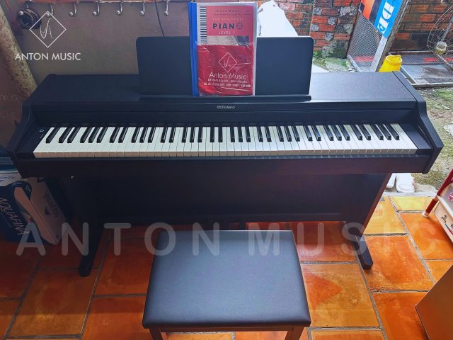 Roland RP107 Là Model Piano Điện Bán Chạy Năm 2024 Cho Người Mới Bắt Đầu
