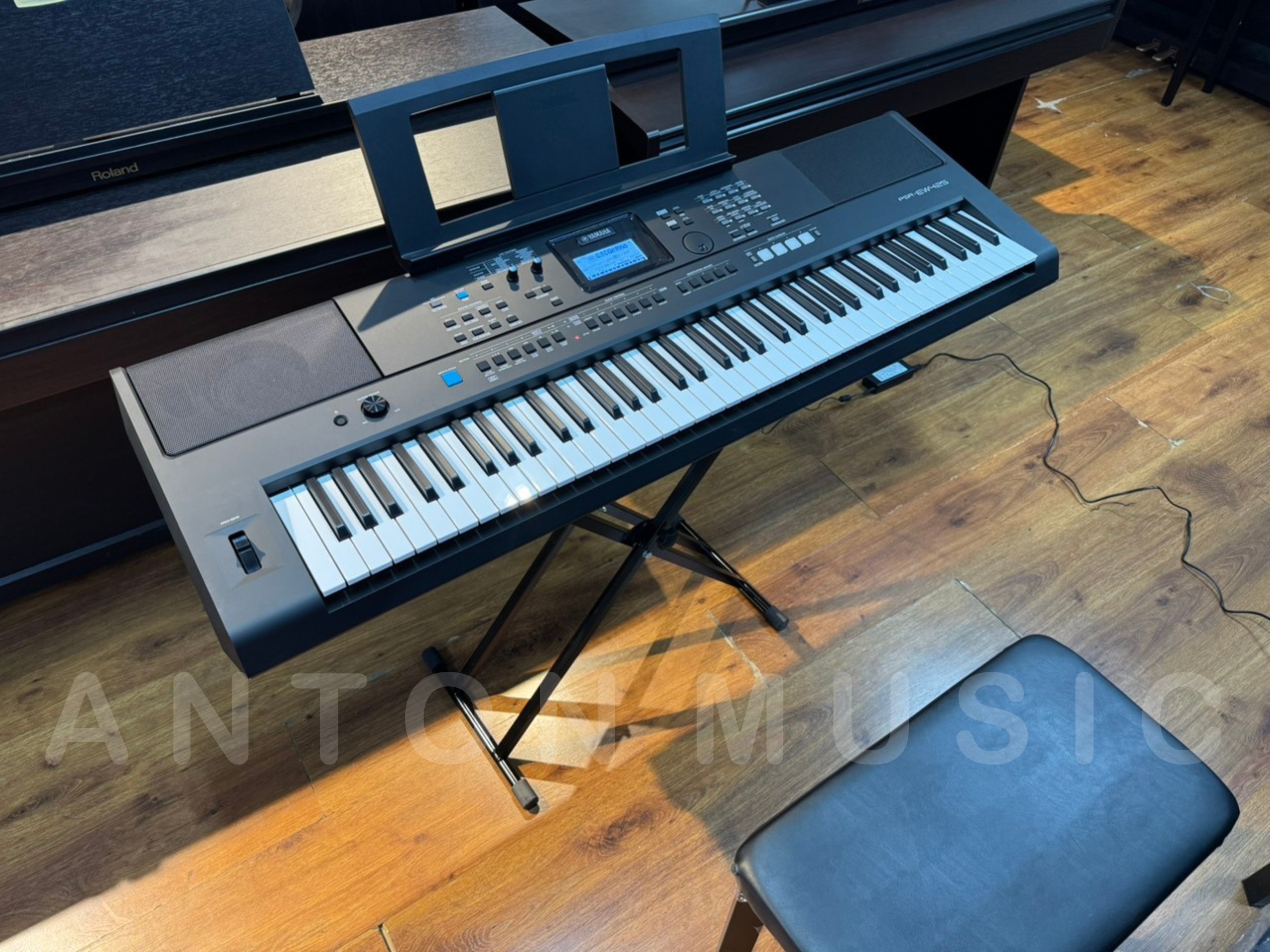 Đàn Organ Yamaha PSR-EW425 Có 76 Phím