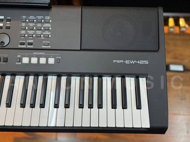Đàn Organ Yamaha PSR-EW425 Có 76 Phím