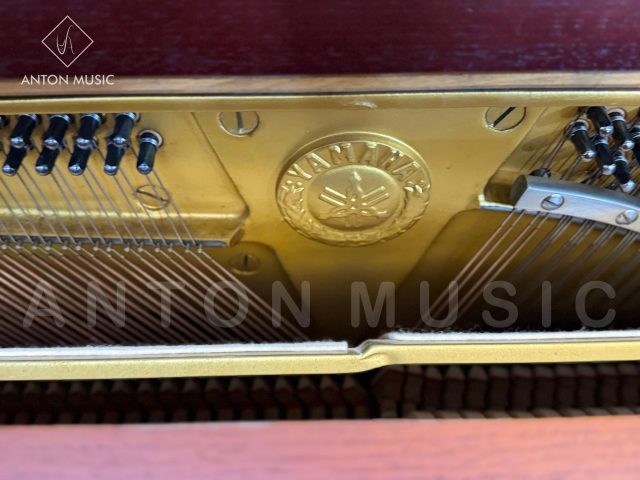 Đàn Piano Yamaha W103 Hoàn Thiện Gỗ Tự Nhiên Quý Hiếm