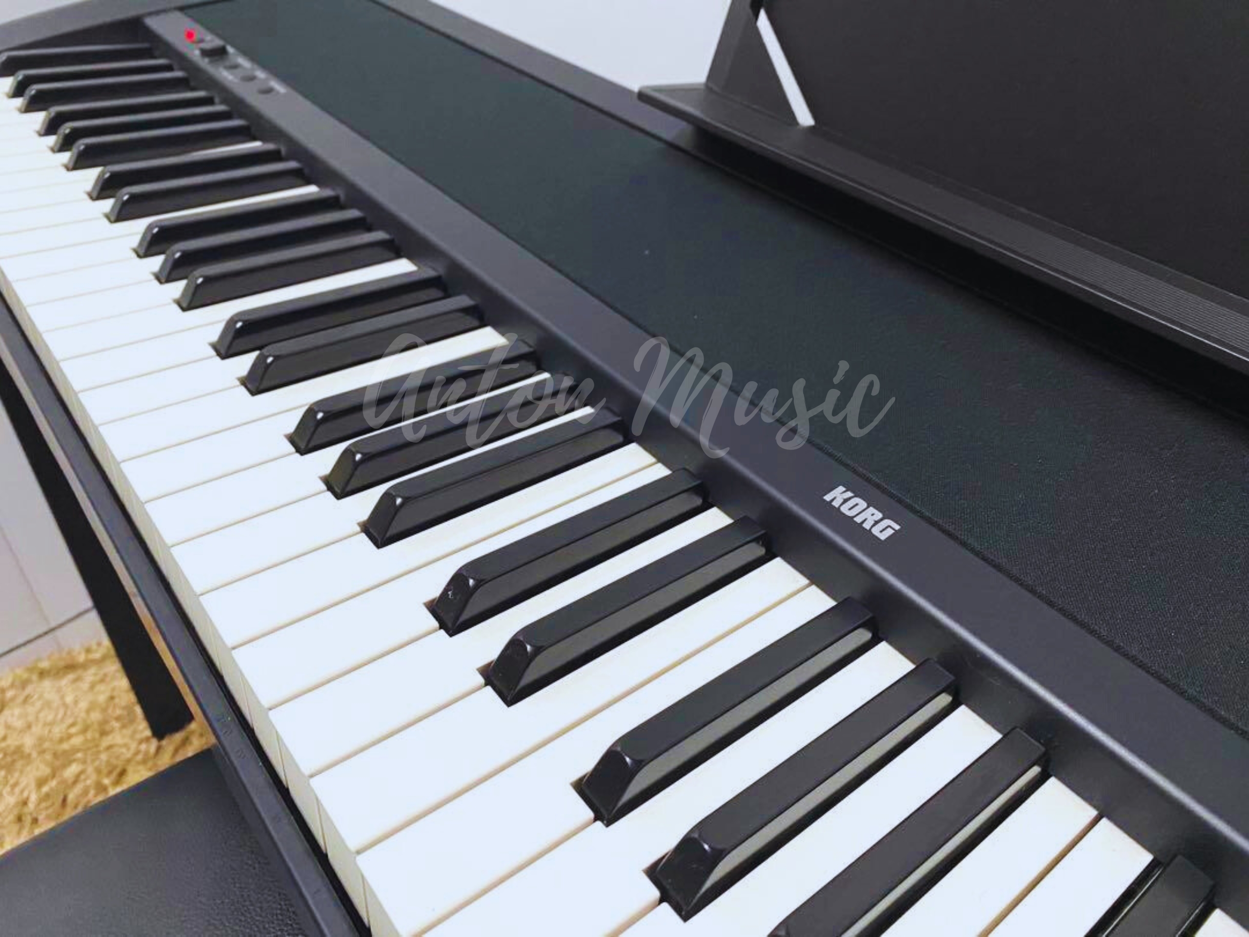 Đàn Piano Korg B1 Giá Rẻ Nhỏ Gọn, Dễ Sử Dụng, Phù Hợp Cho Phòng Trọ, Chung Cư Hoặc Không Gian Hạn Chế