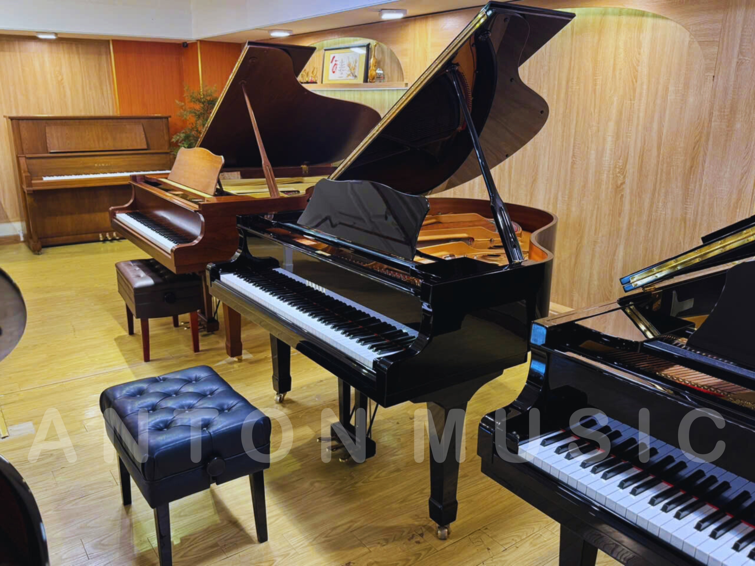 Đàn Piano Grand Yamaha C1 Nhỏ Gọn Nhưng Có Âm Thanh Chuẩn Dành Cho Học Sinh, Giáo Viên Và Người Chơi Chuyên Nghiệp Lâu Dài