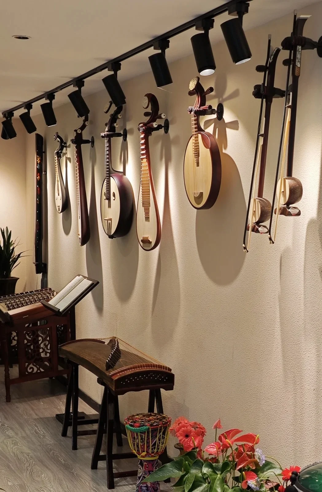 Các Loại Nhạc Cụ Dân Tộc Thuộc Bộ Dây (Chordophones)