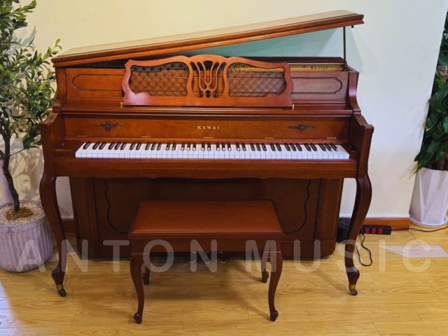 Đàn Piano Kawai KL-11KF Thiết Kế Kiểu Chân Cong Cổ Điển