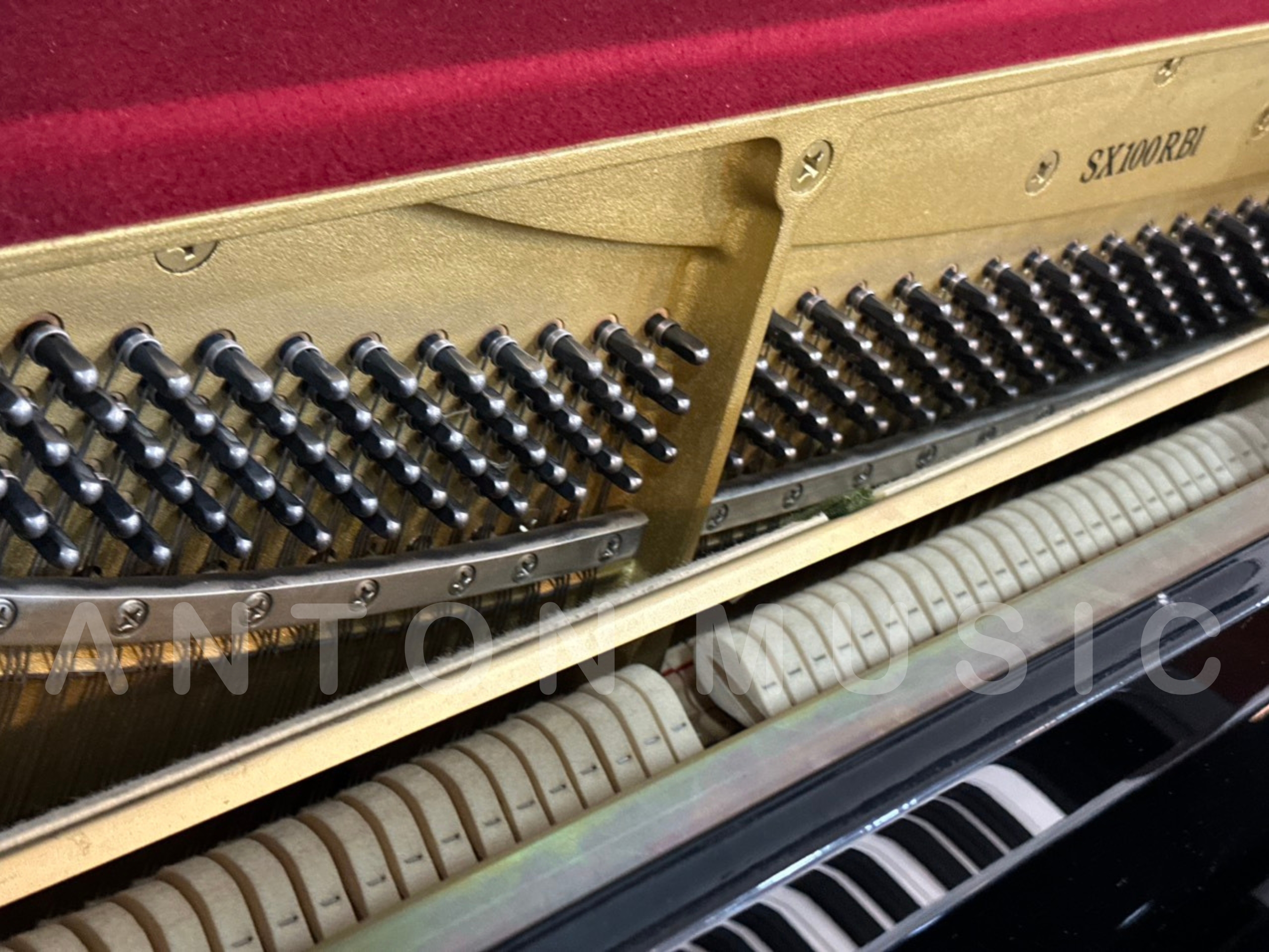 Đàn Piano Cơ Upright Yamaha SX100RBL Có Disklavier Tự Chơi