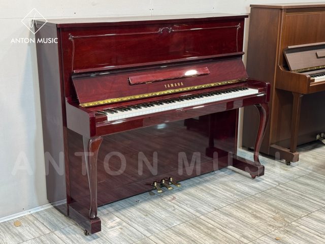 Đàn Piano Yamaha U10BiC Dáng Chân Cong Cổ Điển Like New (Size U1)