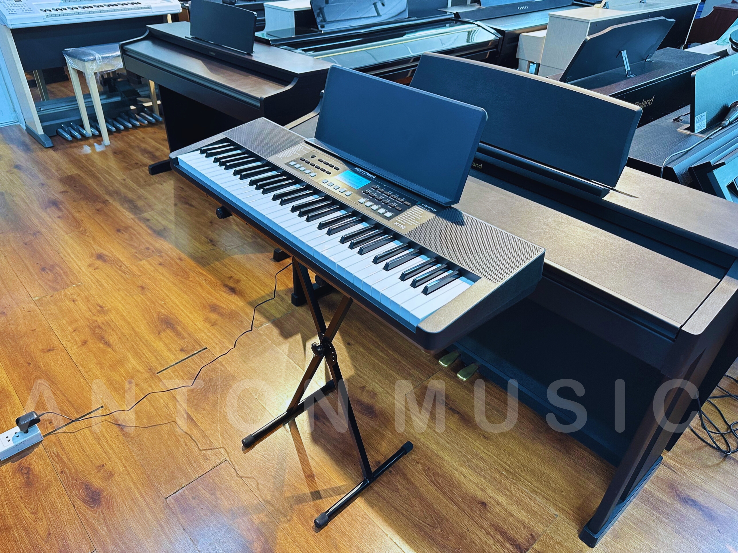 Đàn Organ Kurtzman K190 Có Style Đệm Giá Rẻ