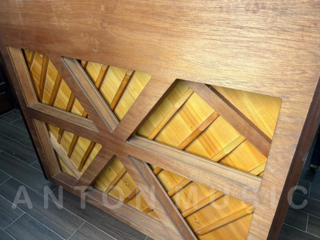 Đàn Piano Yamaha W201BW Khung Lưng Chữ X Size U3