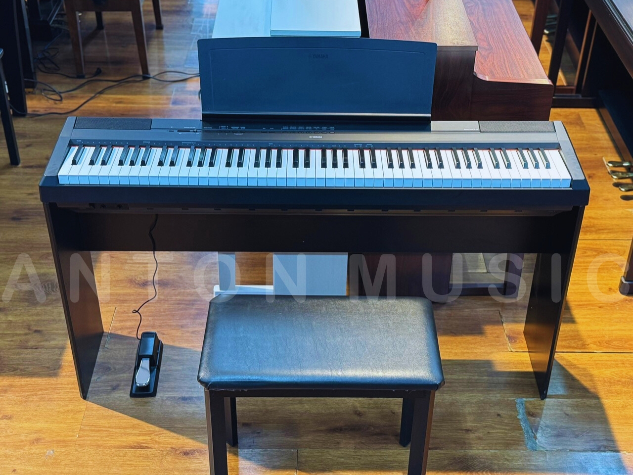 Đàn Piano Điện Yamaha P115B Màu Đen Mờ (Pedal Rời) Chân Gỗ Portable Dễ Dàng Di Chuyển, Phù Hợp Không Gian Nhỏ Và Căn Hộ Chung Cư