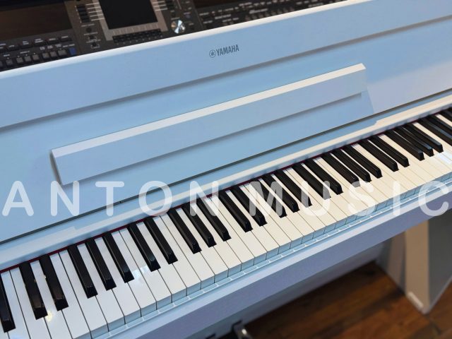 Bàn phím GHS mô phỏng chính xác cơ chế vật lý của đàn piano cơ trên Yamaha YDP S34