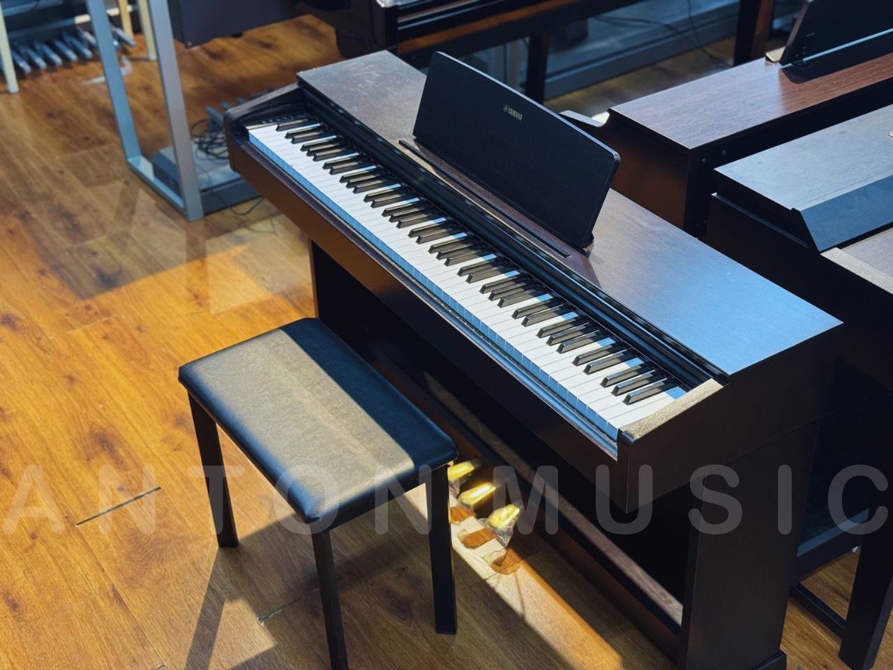 Đàn Piano Điện Yamaha YDP143R Màu Nâu Đen Dòng ARIUS Bền Bỉ Cho Gia Đình Muốn Đầu Tư Cây Đàn Tập Luyện Lâu Dài Cho Con Nhỏ
