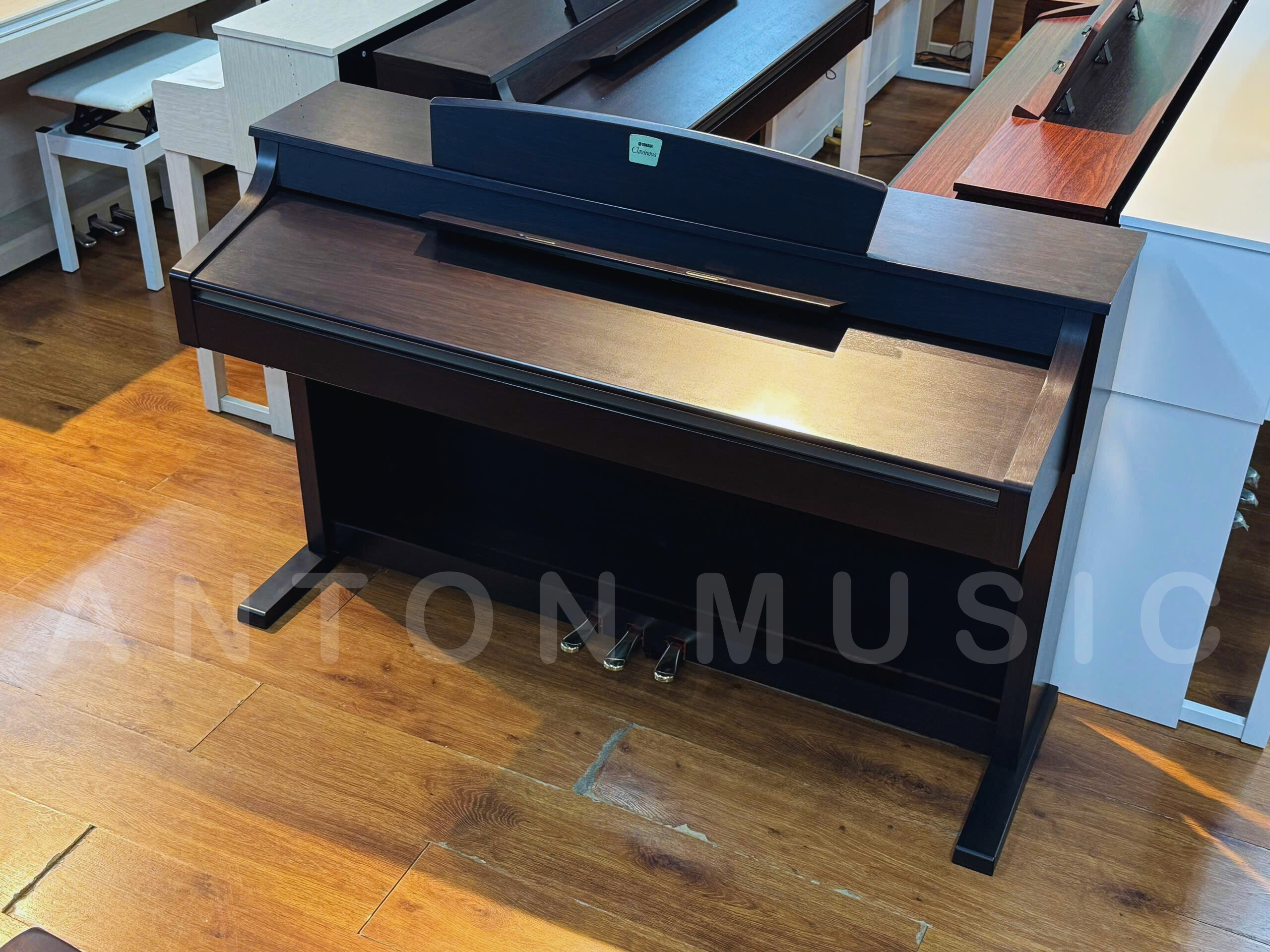Đàn Piano Yamaha CLP-340 Màu Nâu Đen Gỗ (CLP-340 R) Dòng Clavinova
