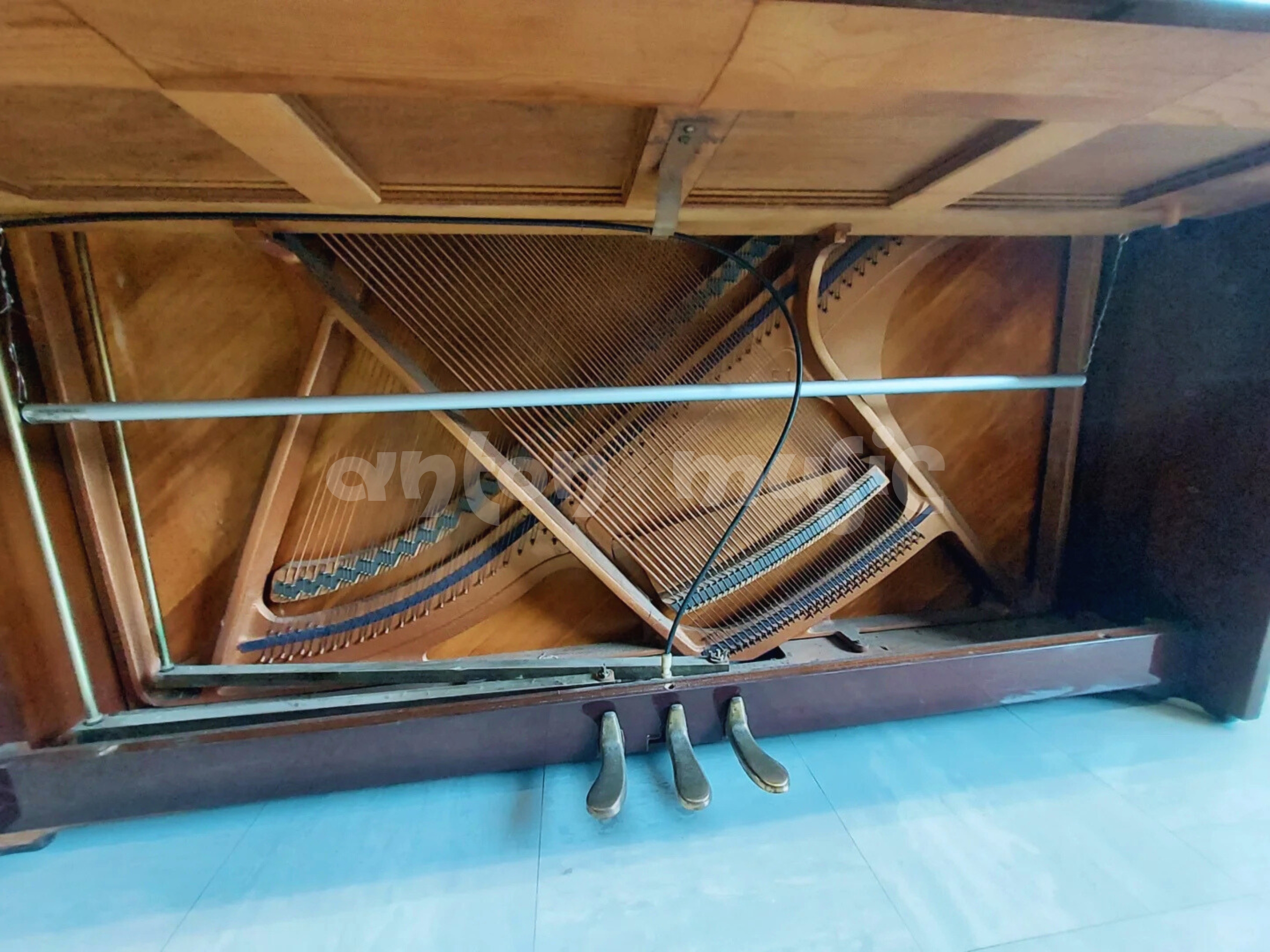 Vị trí lắp đặt tối ưu ống sấy sưởi đàn piano cơ