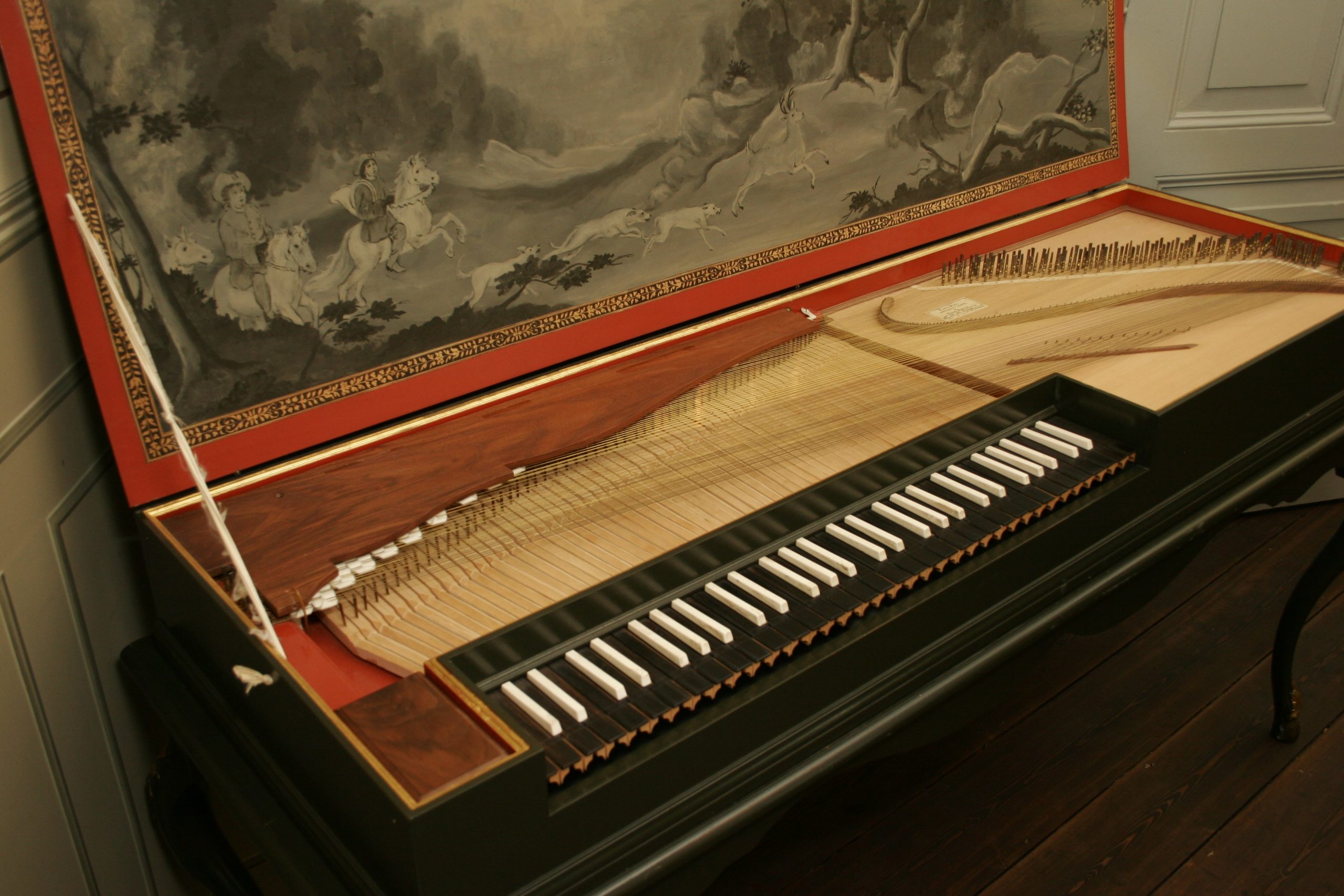 Vì Sao Phím Đàn Piano Lại Có Màu Trắng Và Đen?