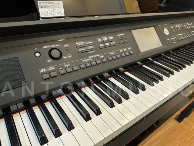 Đàn piano tự đệm giải trí Yamaha CVP-705 đen bóng (CVP-705 PE) cao cấp màn hình cảm ứng