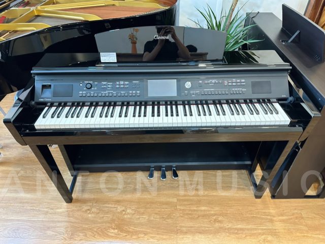 Đàn piano tự đệm giải trí Yamaha CVP-705 đen bóng (CVP-705 PE) cao cấp màn hình cảm ứng