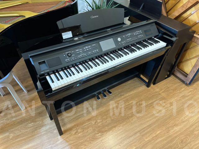 Đàn piano tự đệm giải trí Yamaha CVP-705 đen bóng (CVP-705 PE) cao cấp màn hình cảm ứng