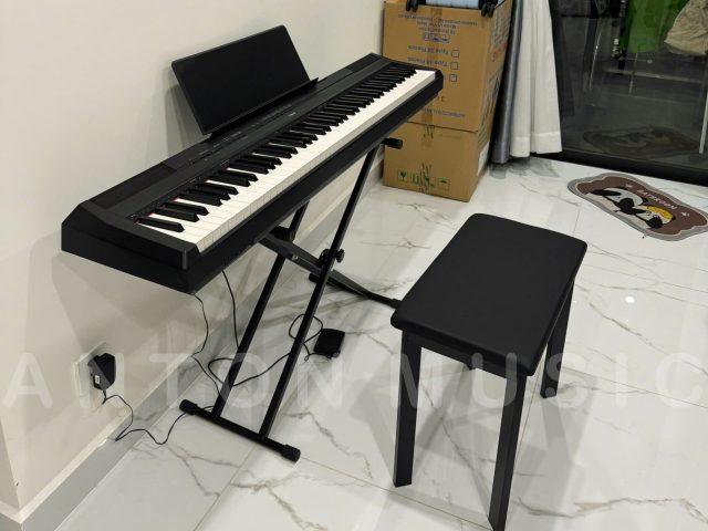 Đàn piano dòng Portable Yamaha P115B gọn nhẹ đen mờ combo chân kim loại pedal rời