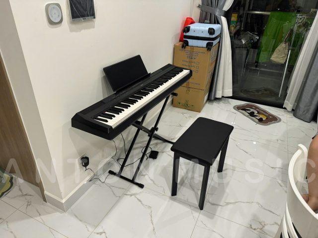 Đàn piano dòng Portable Yamaha P115B gọn nhẹ đen mờ combo chân kim loại pedal rời