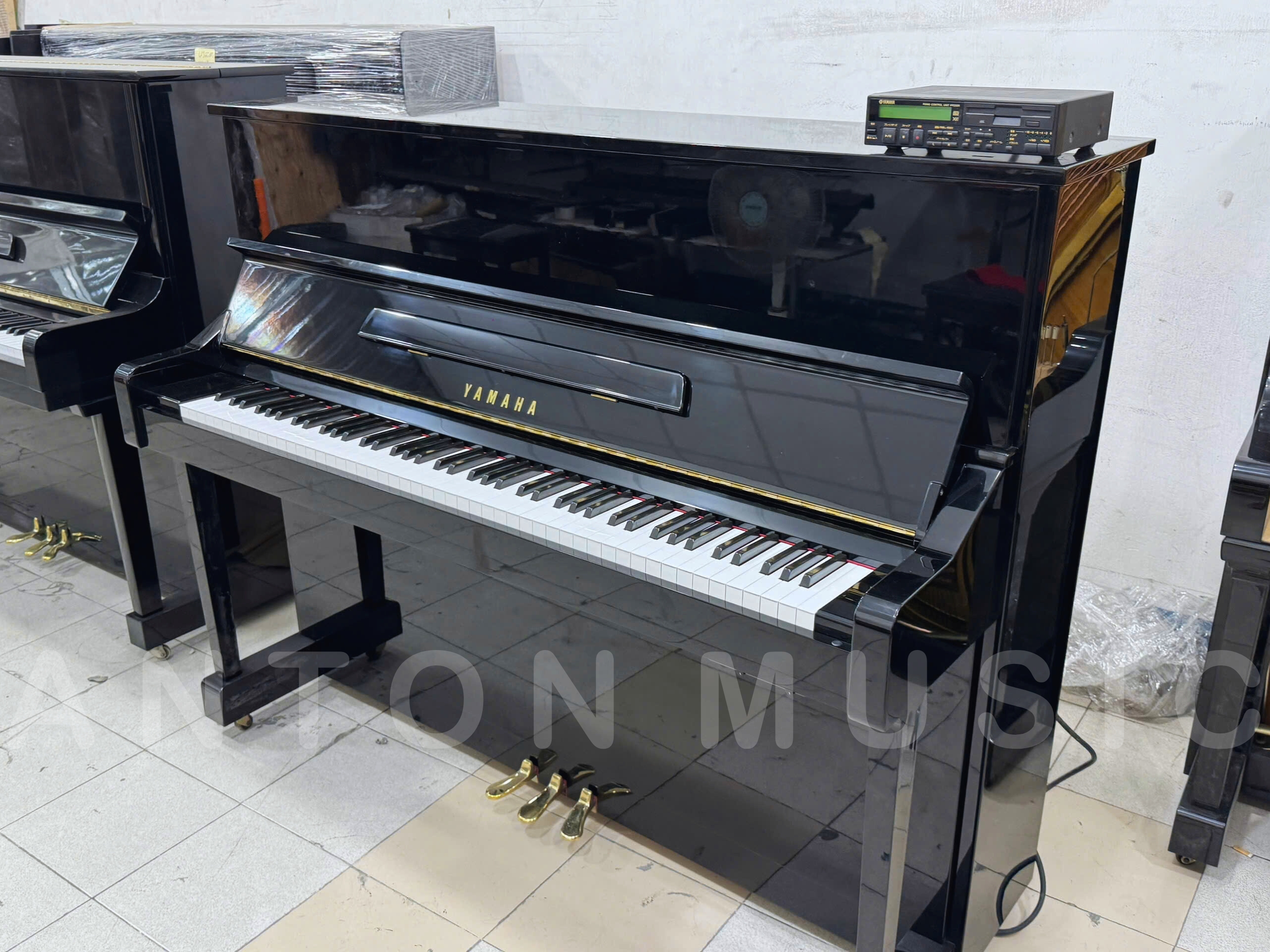 Đàn Piano Cơ Upright Cao Cấp Yamaha YM10SXGZ Có Silent Kèm Bộ Điều Khiển PPC50R