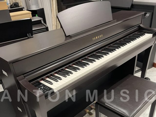 Thiết kế đàn kết hợp tinh tế giữa kỹ thuật chế tác, chất liệu cao cấp bền bỉ cho người chơi hiện đại