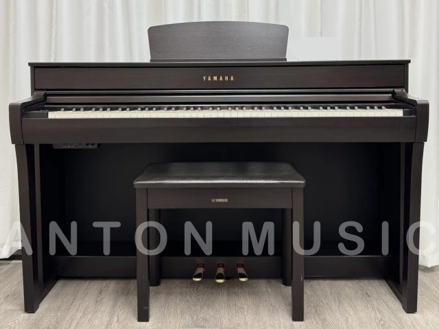 Đàn piano điện Yamaha CLP-735 nâu đen gỗ (CLP-735R) qua sử dụng Nhật Bản
