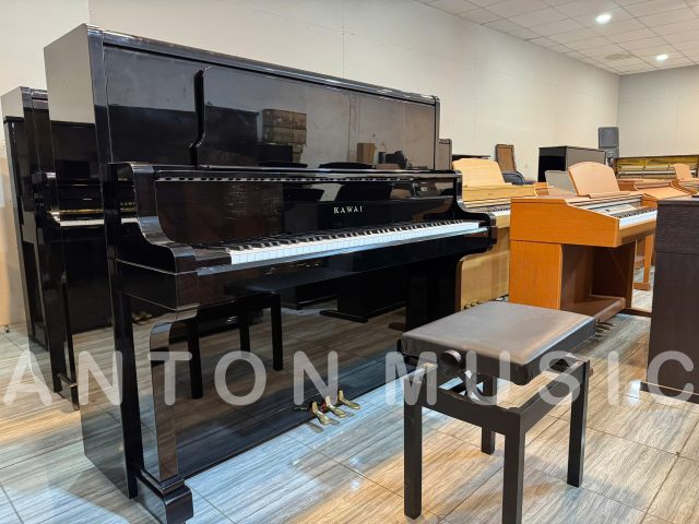 Đàn piano cơ Kawai US65 (US-65) đen bóng (Size U3) sản xuất tại Nhật dòng US cao cấp