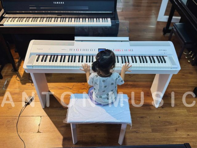 Đàn piano điện Stage biểu diễn Roland FP-80 trắng sáng (FP-80 WH)