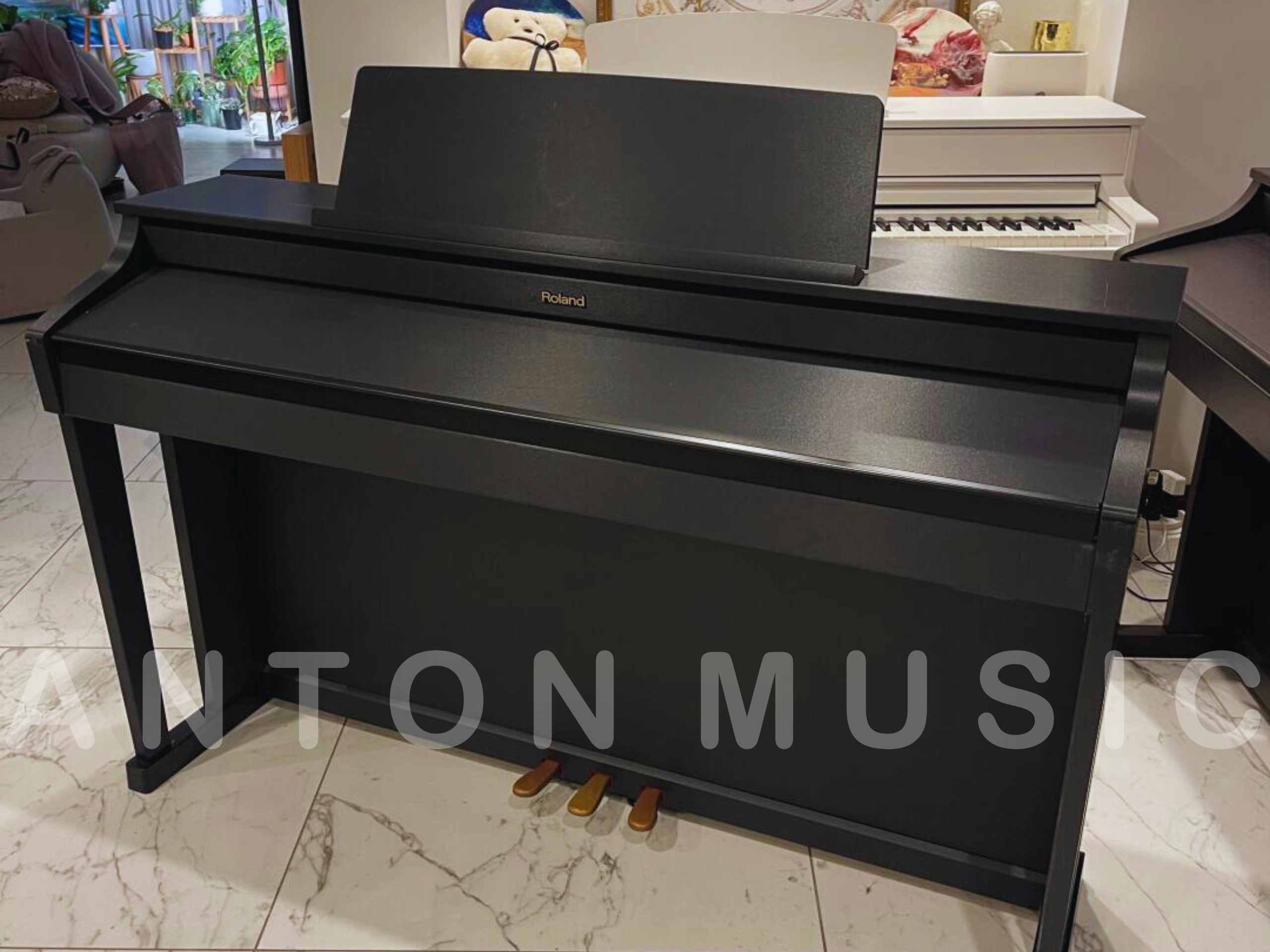 Đàn Piano Roland HP505B Đen Gỗ Dòng Home Piano (Like New) Phím Nặng, Chất Âm Hay Phù Hợp Cho Bé Mới Học