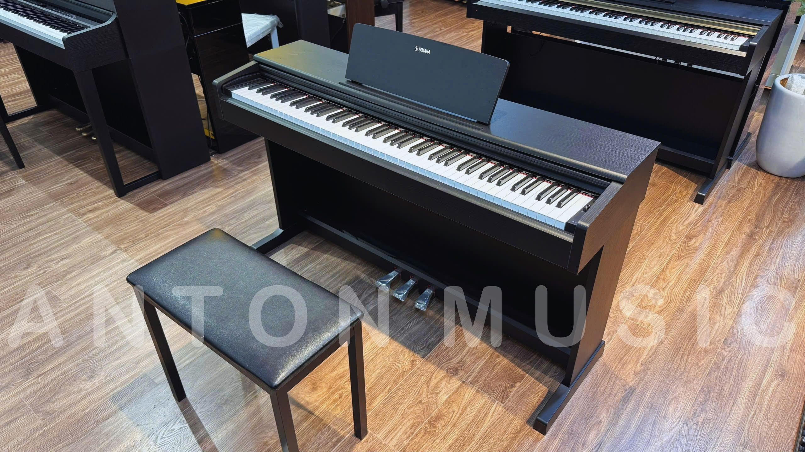 Có nên mua đàn piano điện Yamaha YDP-145B ở thời điểm hiện tại?