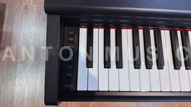 Bàn phím trên đàn piano điện Yamaha YDP-145B